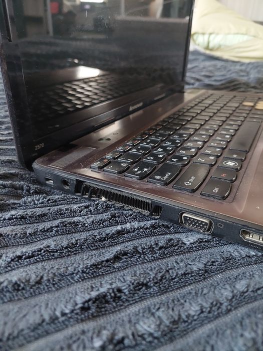 Офисный ноутбук Lenovo