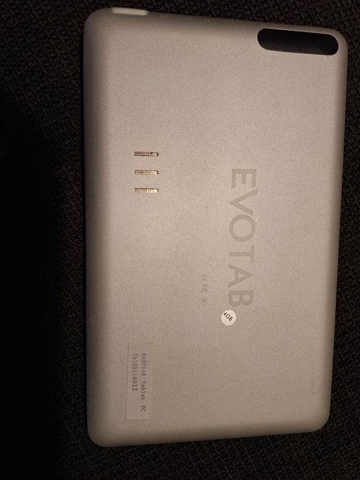 Tableta Evolio    4 GB - defecta -pentru piese