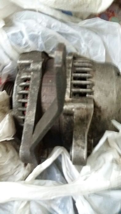 Продам генератор и компрессор конндционера Mitsubishi diamantle.