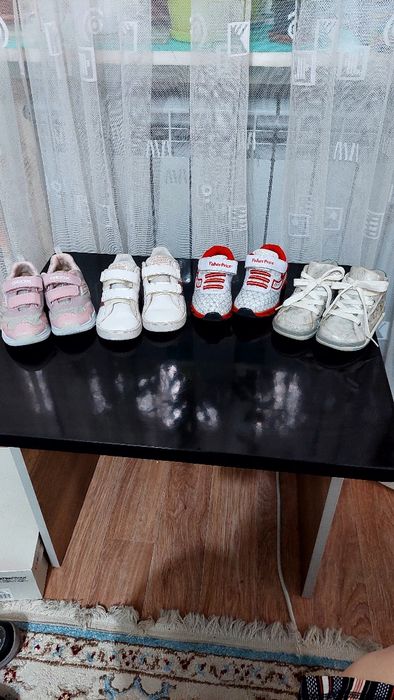 Обувь для девочки с 21- 25 размеры.