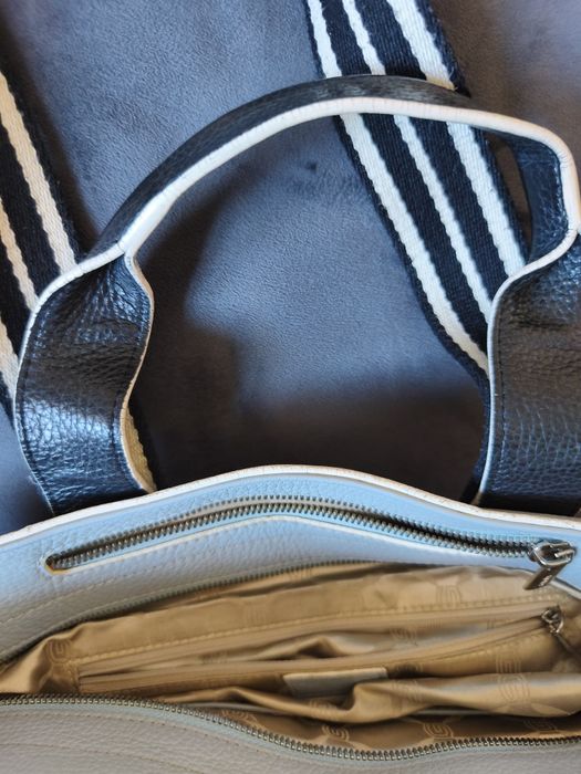 Продавам  италианска чанта естествена кожа