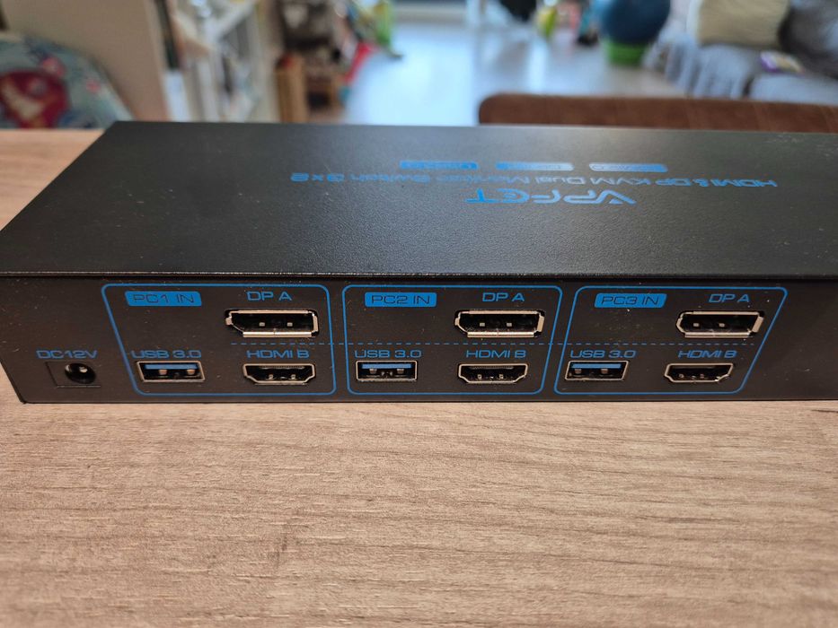 KVM превключвател 2 компютъра 1 монитор USB 3.0 KVM