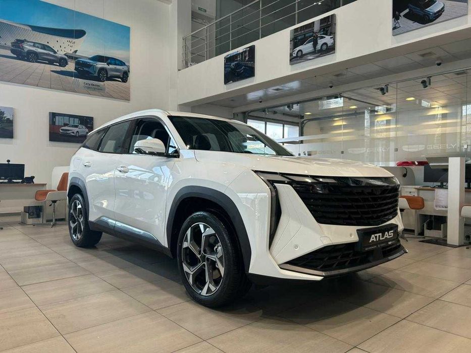 Geely ATLAS  2025 года.