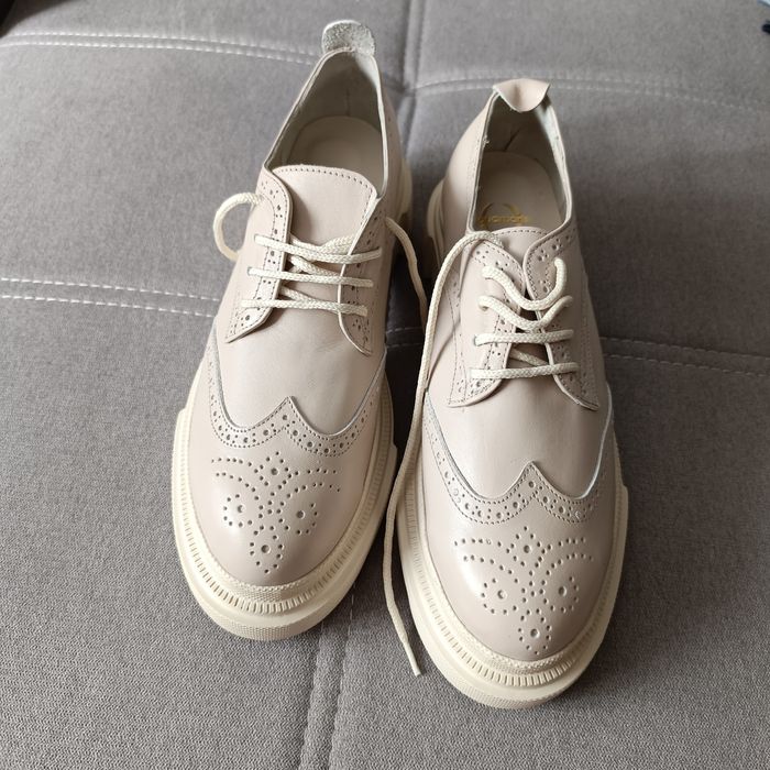 Продам новые  лоферы