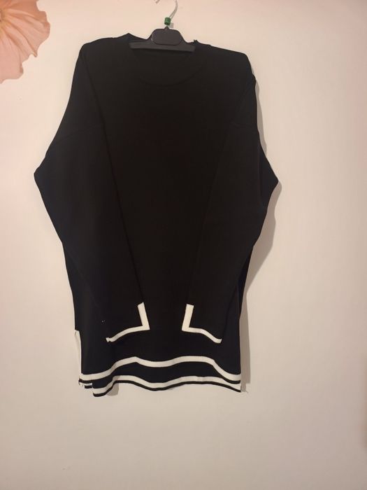 Compleuri Tricotate Dama ! Măsura  M L din material Superior