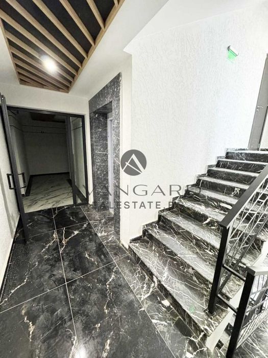 Продава се Тристаен апартамент в Пловдив, Остромила - 114 кв.м за 2150 €/кв.м - Снимка #13