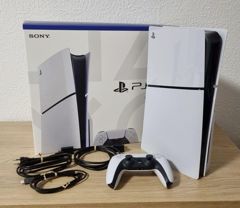 PlayStation 5 slim с играми