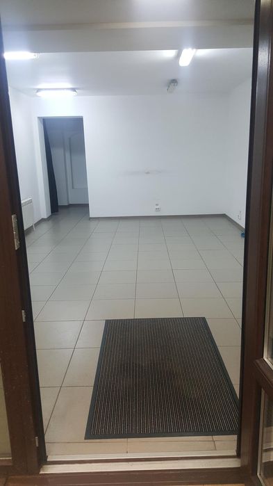 Vând Spațiu Comercial