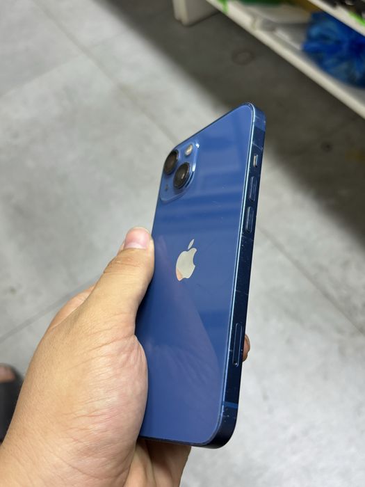 iPhone 13 в идеальном состоянии