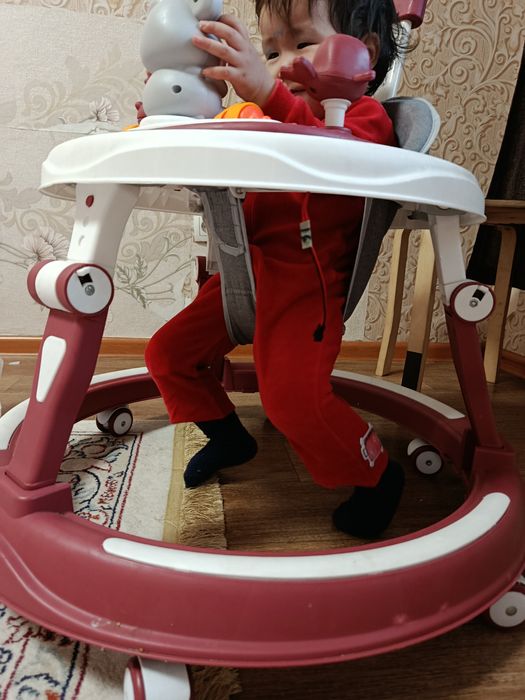 Срочно продам детскии ходунок