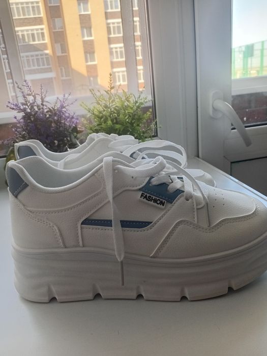 Продам обувь новую