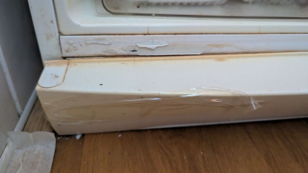 Frigider Zanussi (Model K2F326M) – Stare perfectă de functionare
