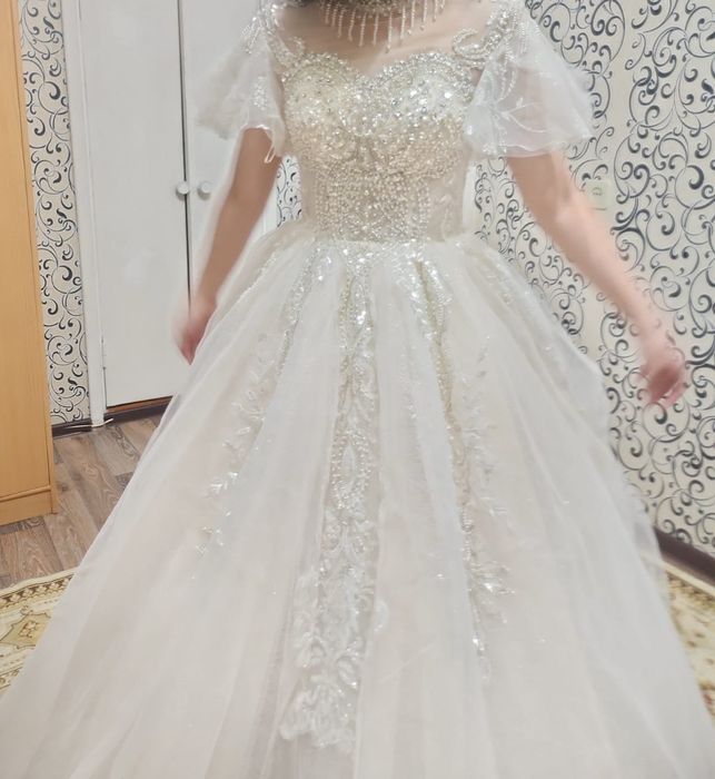 Прдам свадебное платье