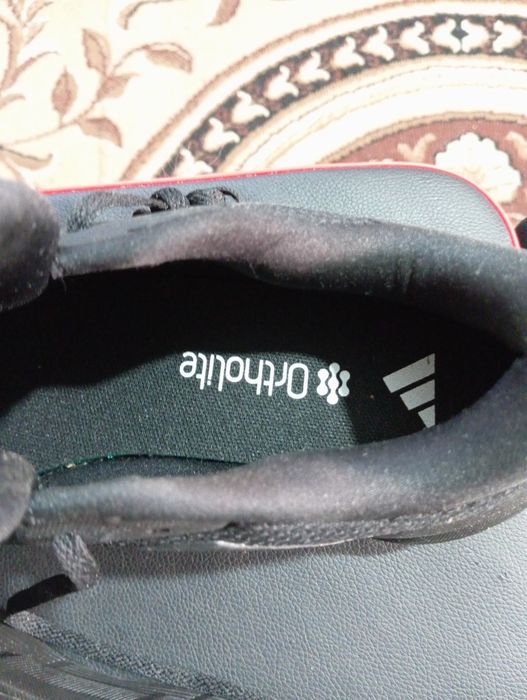 Продам кроссовки Адидас фирменные