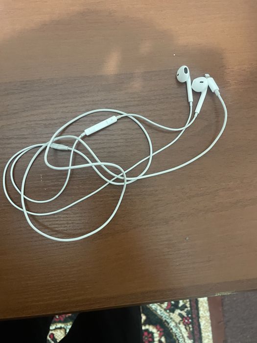 Наушник оргинал