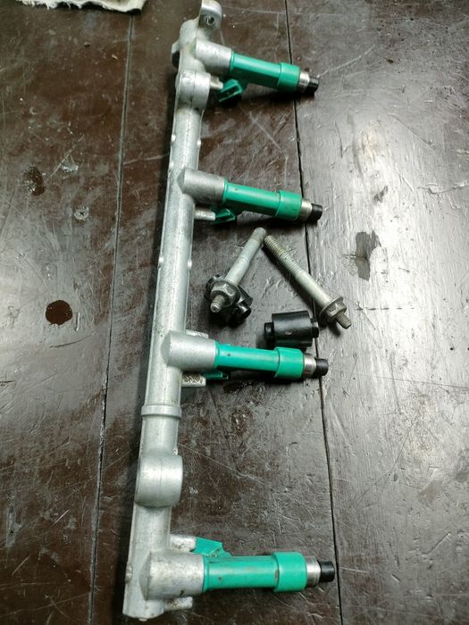 Форсунка 2.4 Тайота