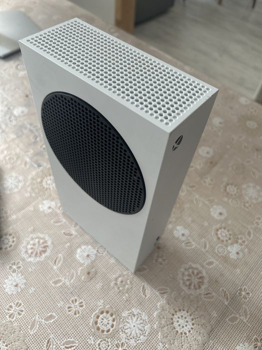 Игровая приставка XBOX Series S