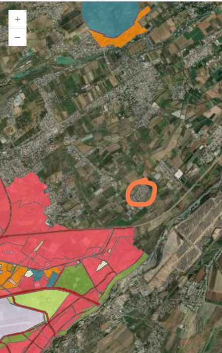Ferma sotiladi 31 sotik maydonga qurilgan