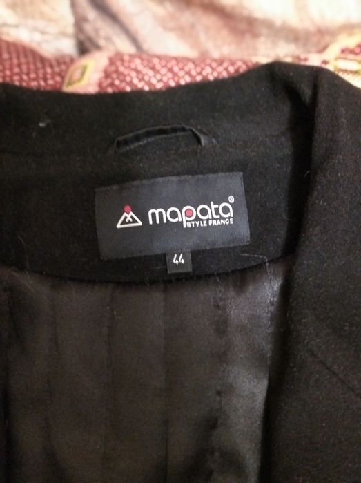 Хорошее пальто для девушки.