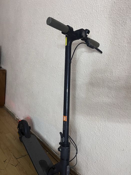 Xiaomi Mi Electric Scooter