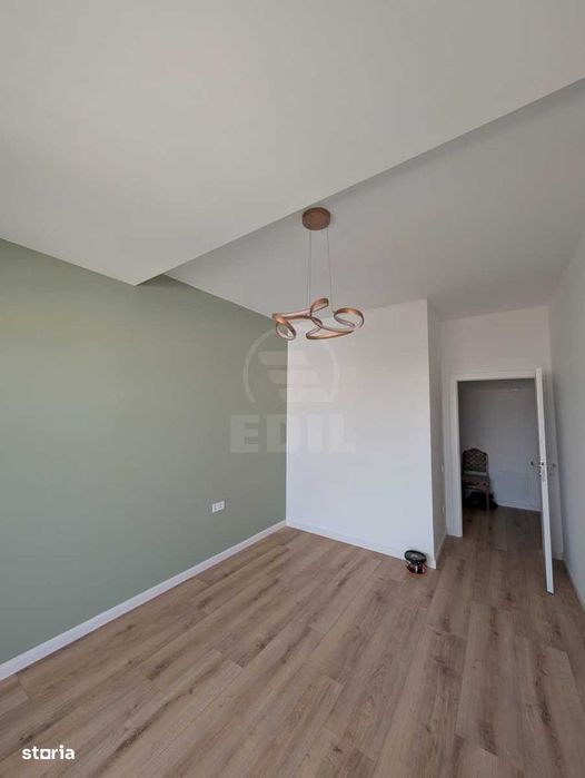Apartament 3 camere semidecomandat zona Eroilor