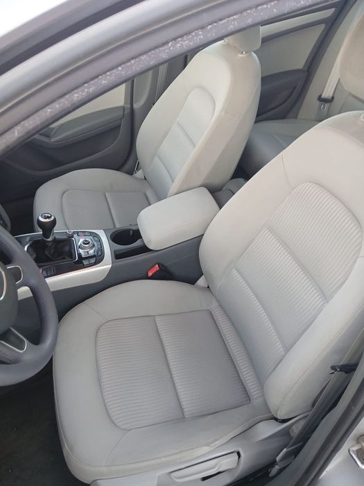 Vând Audi A4 B8.5 Facelift