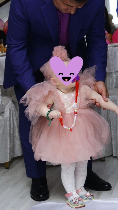 Нарядное платье с косыночкой