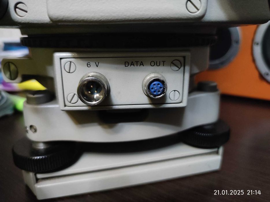 тахеометр японский. Sokkia set4b