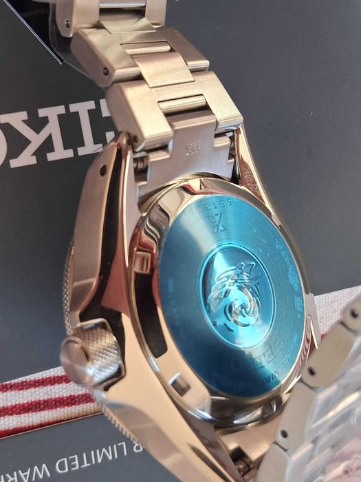 Seiko Prospex 4R Red SRPL11K1  "Shog-urai" 200m Diver 's watch