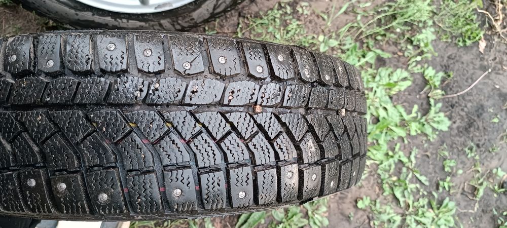 Продам зимнюю резину на дисках