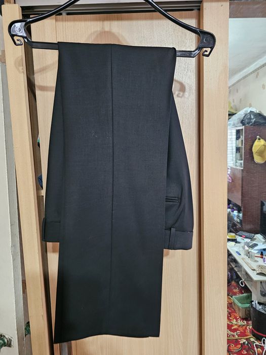 Костюм мужской..