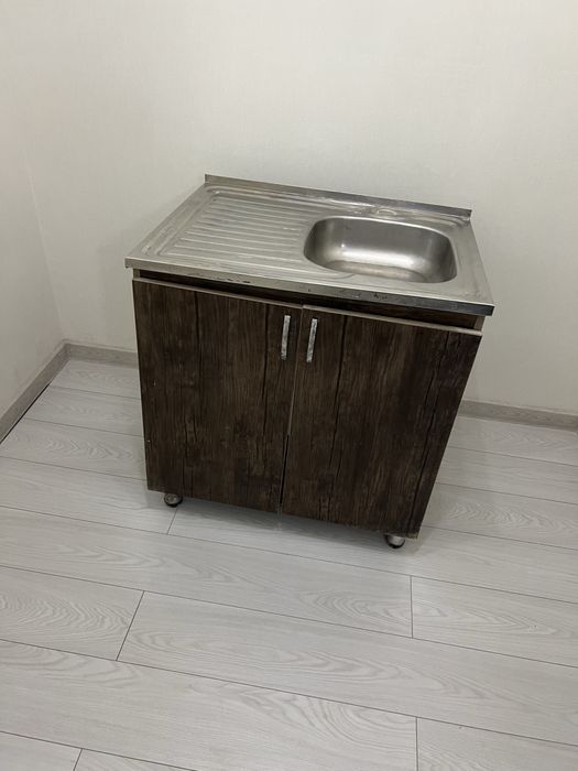 Rakvina mebeli bilan