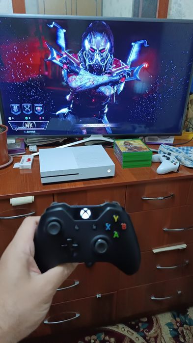 Продам Xbox One S Цена Окончательная