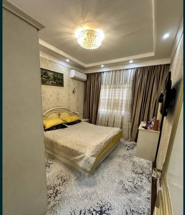 Срочно Продаётся квартира корасув-3 4-комн 1-этаж 93м2 +подвал евро ре