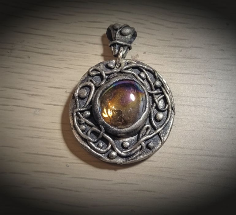 Pandantiv unicat handmade cu piatră de sticlă