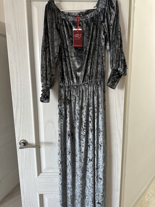 Платье вечернее