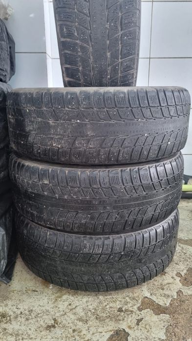 Продам Шины. Всесезонные