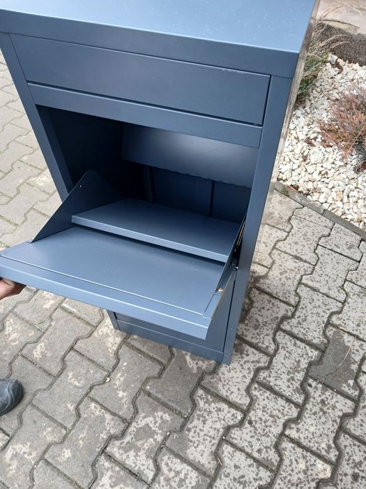 Cutii postal pentru colete si plicuri