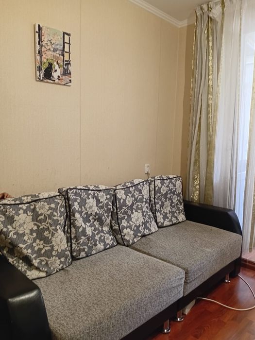 Диван, кресло, пуфик +подушки