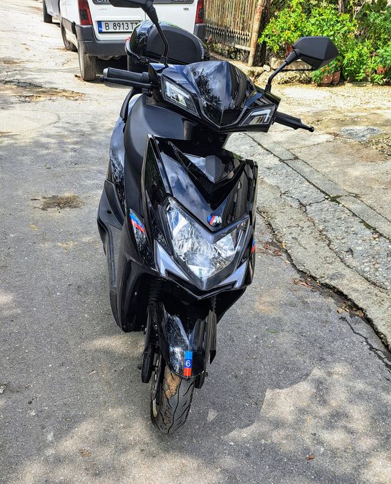 Мотопед Скутер с ел.двигател