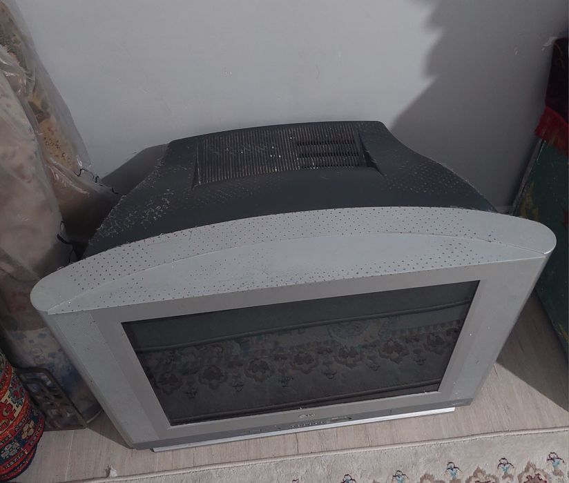 СРОЧНО! Телевизор LG