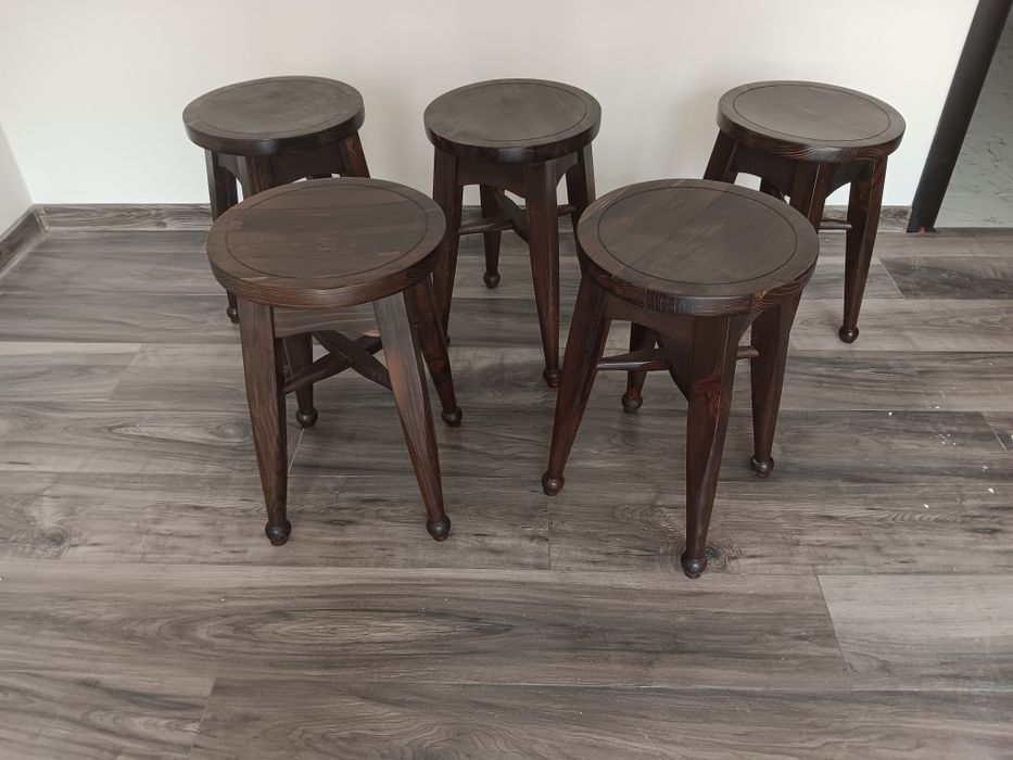 Табуретки от масив