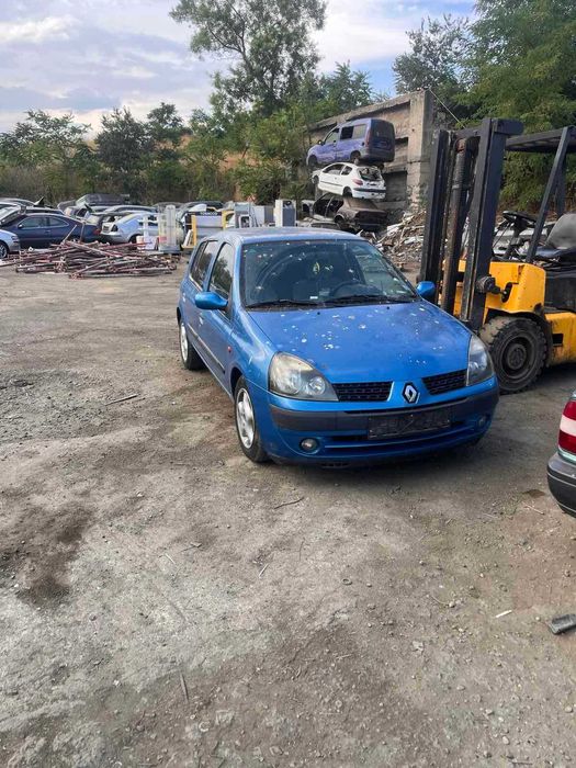Рено Клио II 1.4 бензин 2001 година на части