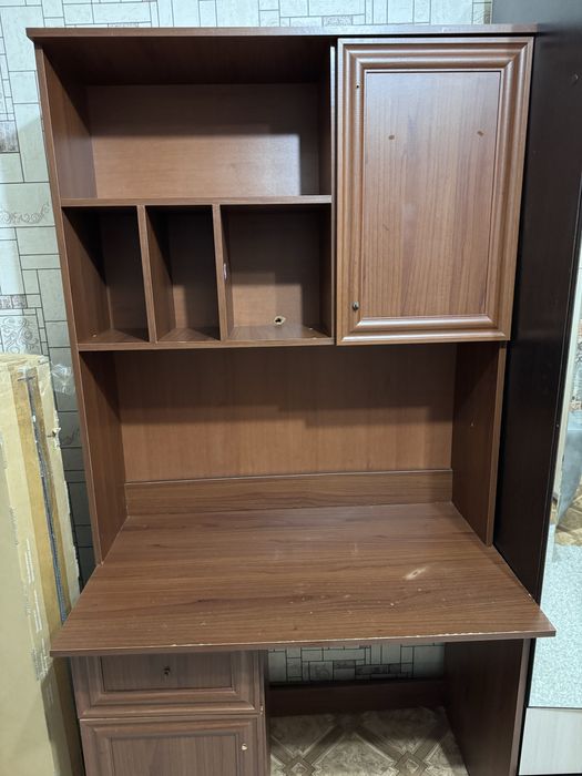 Продам письменный или компьютерный стол