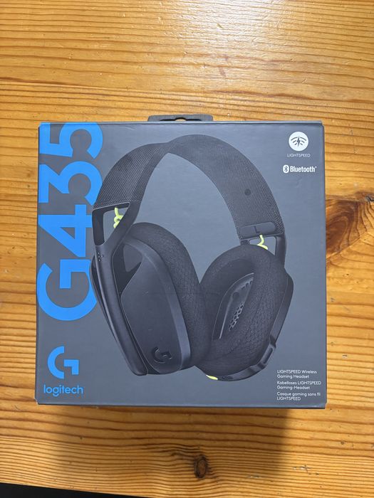 Продавам слушалки Logitech G435