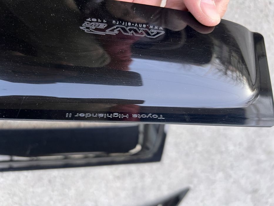 Ветровик на Хайландер