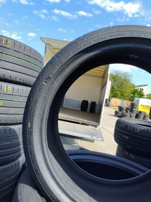 235 35 19 2x Continental 2x Michelin