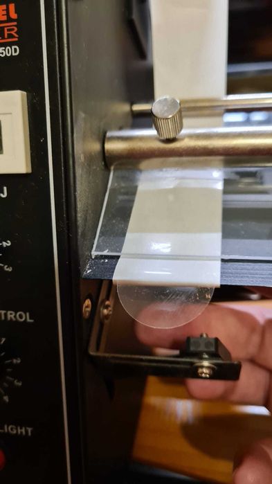 Dispenser etichete automat, bonus 1 dispenser manual. Masina etichetat semiautomata.
