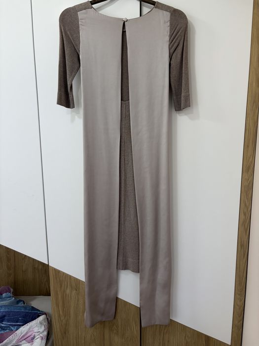 рокля Avin, в отлично състояние