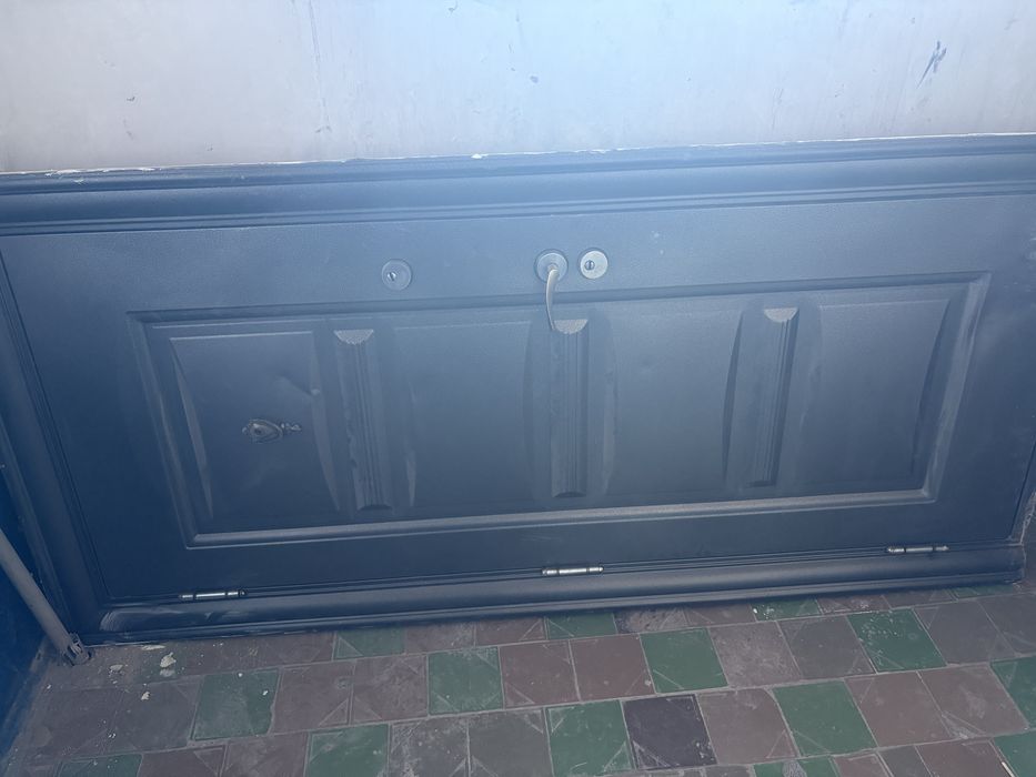 СРОЧНО Входная дверь б/у